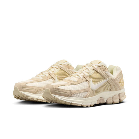 NIKE Zoom Vomero 5 Womens Sneakers